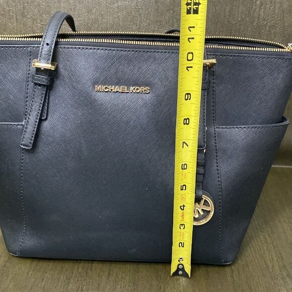 Michael Kors Charlotte Large Saffiano Leather Top-Zip Tote Purse Gold Hardware - Picture 13 of 16